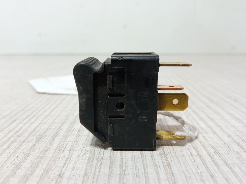 Recambio de mando elevalunas delantero izquierdo para seat ibiza ii (6k1) 1.4 i referencia OEM IAM   