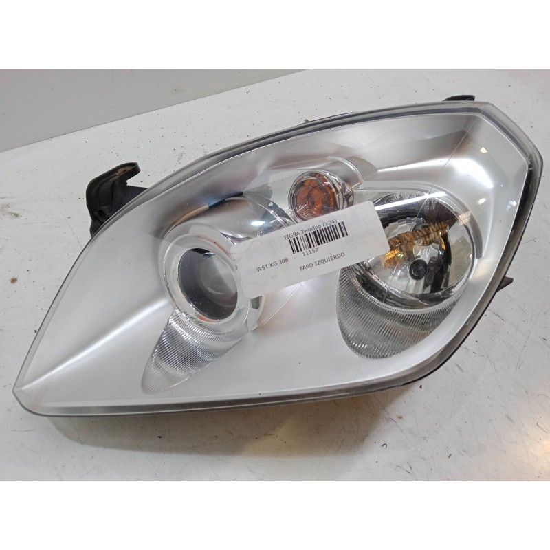 Recambio de faro izquierdo para opel tigra twintop (x04) 1.4 (r97) referencia OEM IAM   