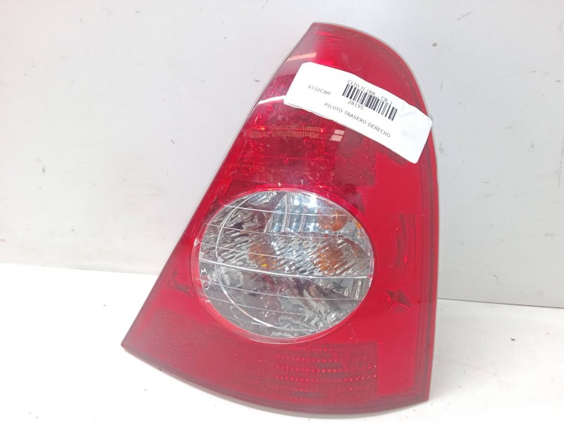 Recambio de piloto trasero derecho para renault clio ii (bb_, cb_) 1.4 16v (b/cb0p, bb13) referencia OEM IAM   