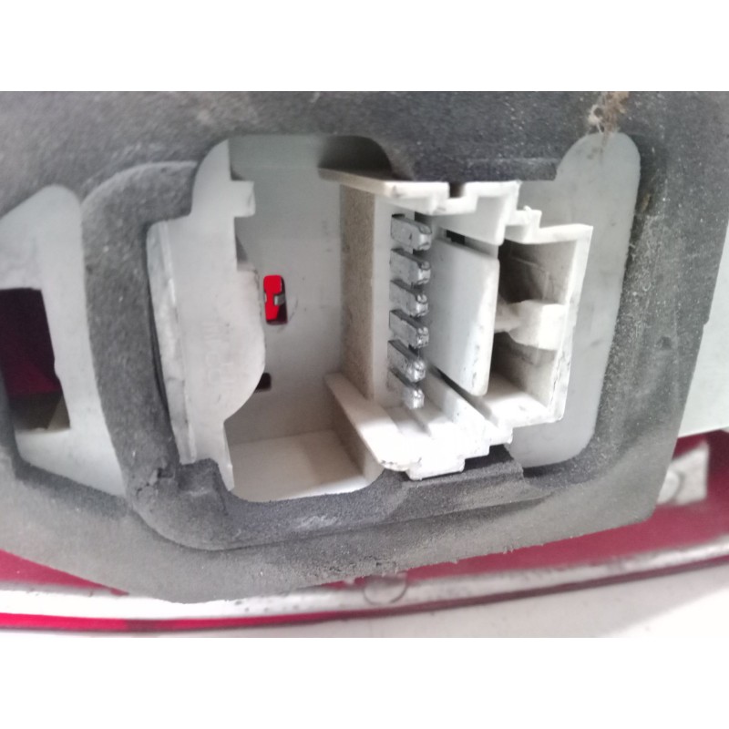 Recambio de piloto trasero derecho para renault clio ii (bb_, cb_) 1.4 16v (b/cb0p, bb13) referencia OEM IAM   