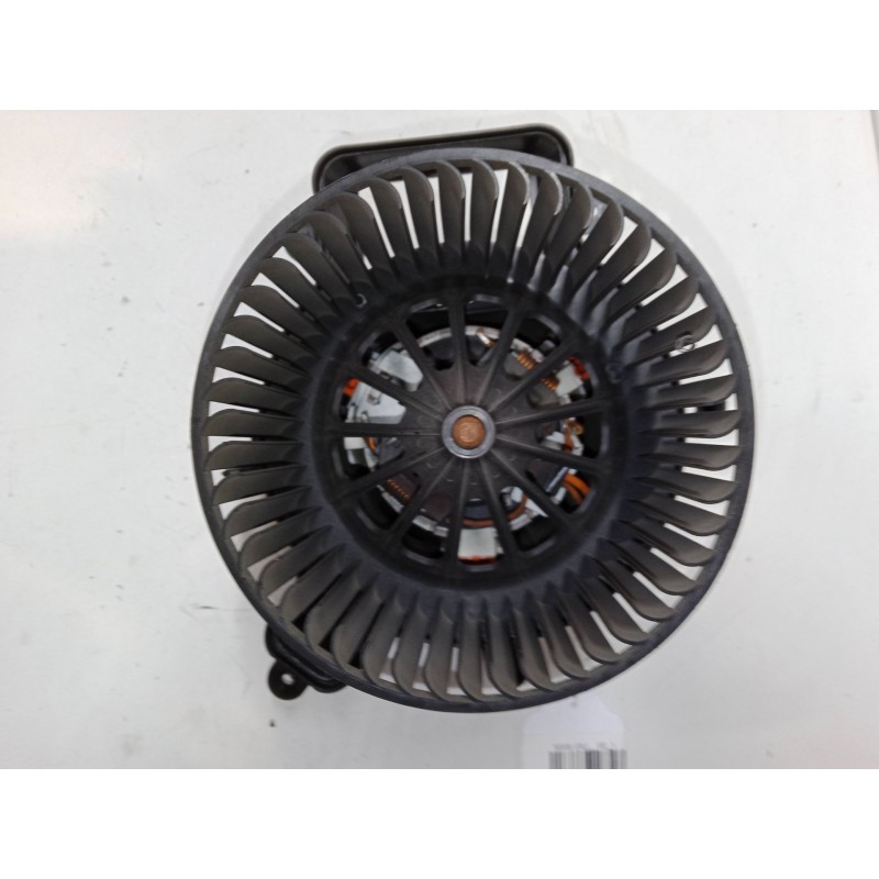 Recambio de motor calefaccion para peugeot 5008 (0u_, 0e_) 1.6 hdi referencia OEM IAM T3953001  