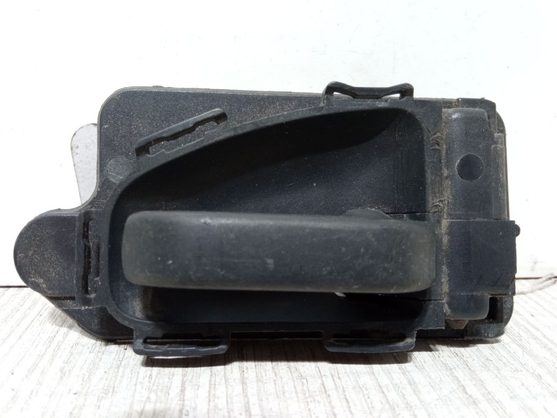 Recambio de maneta interior puerta delantera derecha para citroën saxo (s0, s1) 1.4 vts referencia OEM IAM 9618585577   Recambio de maneta interior puerta delantera derecha para citroën saxo (s0, s1) 1.4 vts referencia OEM IAM 9618585577