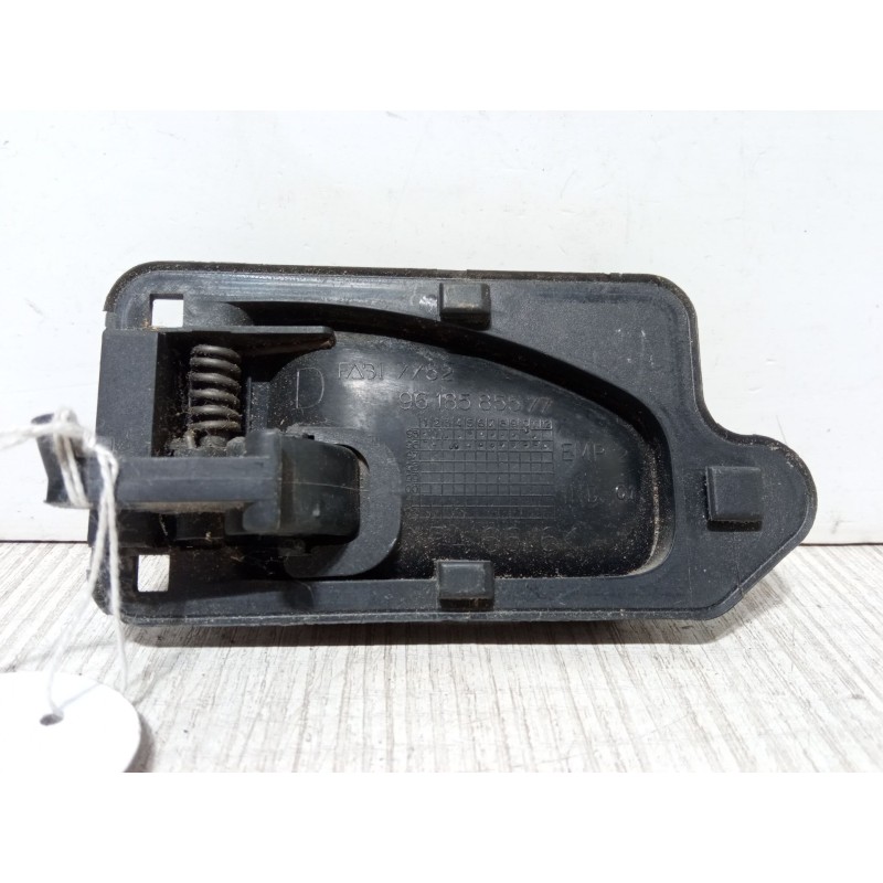 Recambio de maneta interior puerta delantera derecha para citroën saxo (s0, s1) 1.4 vts referencia OEM IAM 9618585577   Recambio de maneta interior puerta delantera derecha para citroën saxo (s0, s1) 1.4 vts referencia OEM IAM 9618585577