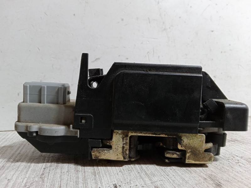 Recambio de cerradura puerta trasera izquierda para citroën xsara break (n2) 1.9 td referencia OEM IAM    Recambio de cerradura puerta trasera izquierda para citroën xsara break (n2) 1.9 td referencia OEM IAM