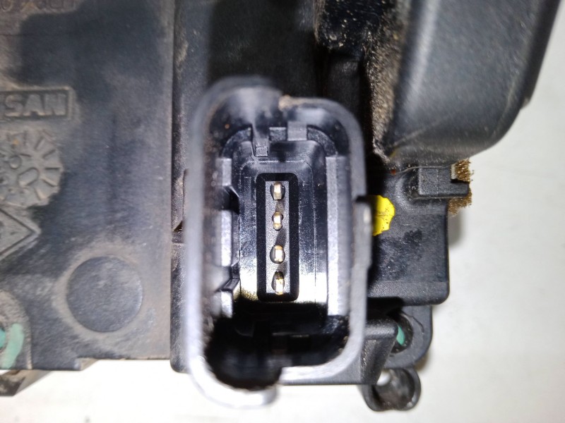 Recambio de cerradura puerta delantera derecha para renault megane iii hatchback (bz0/1_, b3_) 1.5 dci referencia OEM IAM   