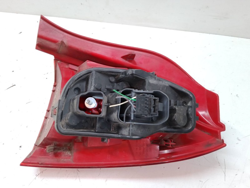 Recambio de piloto trasero izquierdo para renault twingo ii (cn0_) 1.2 16v (cn04, cn0a, cn0b) referencia OEM IAM   