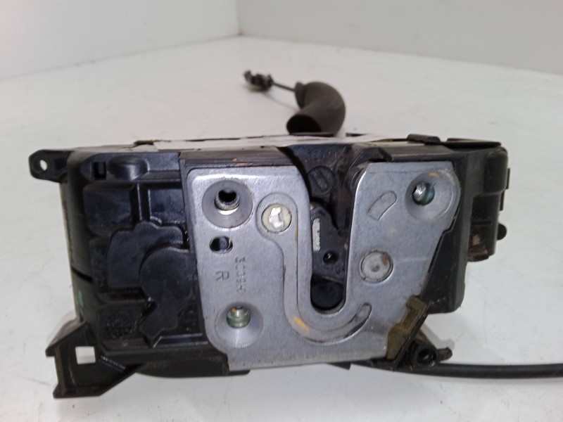 Recambio de cerradura puerta delantera derecha para renault megane iii hatchback (bz0/1_, b3_) 1.5 dci referencia OEM IAM   