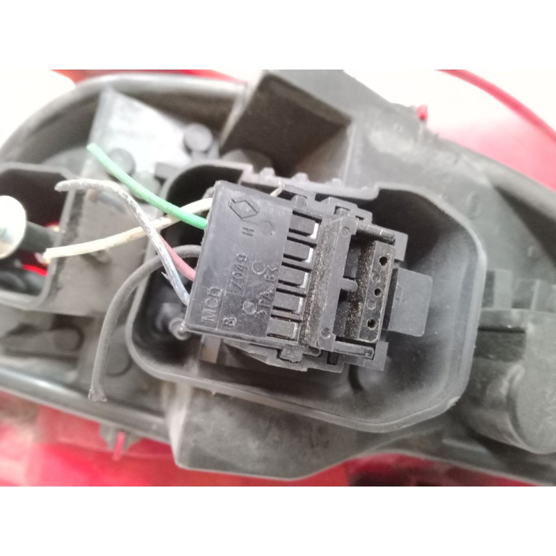 Recambio de piloto trasero izquierdo para renault twingo ii (cn0_) 1.2 16v (cn04, cn0a, cn0b) referencia OEM IAM   