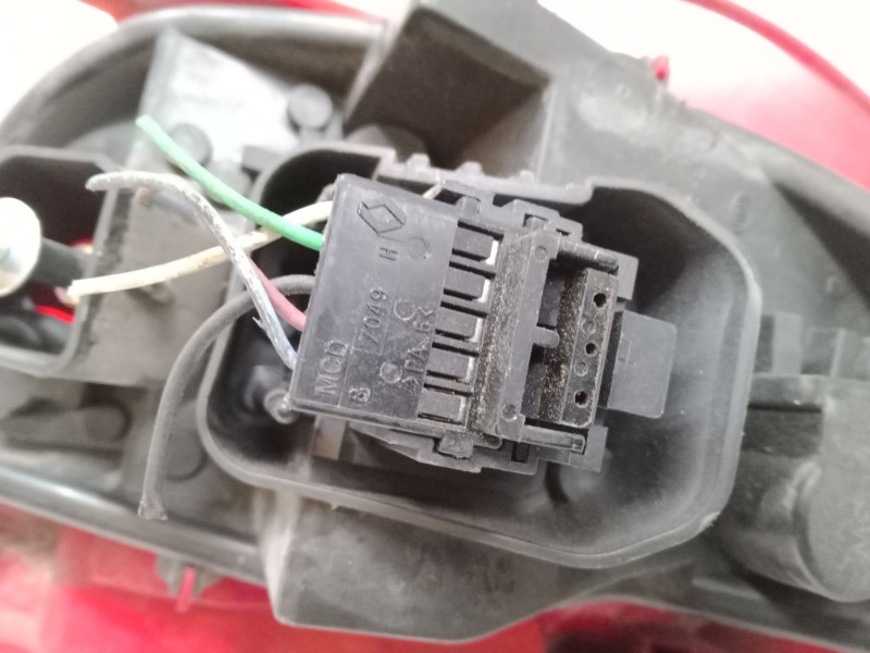 Recambio de piloto trasero izquierdo para renault twingo ii (cn0_) 1.2 16v (cn04, cn0a, cn0b) referencia OEM IAM   