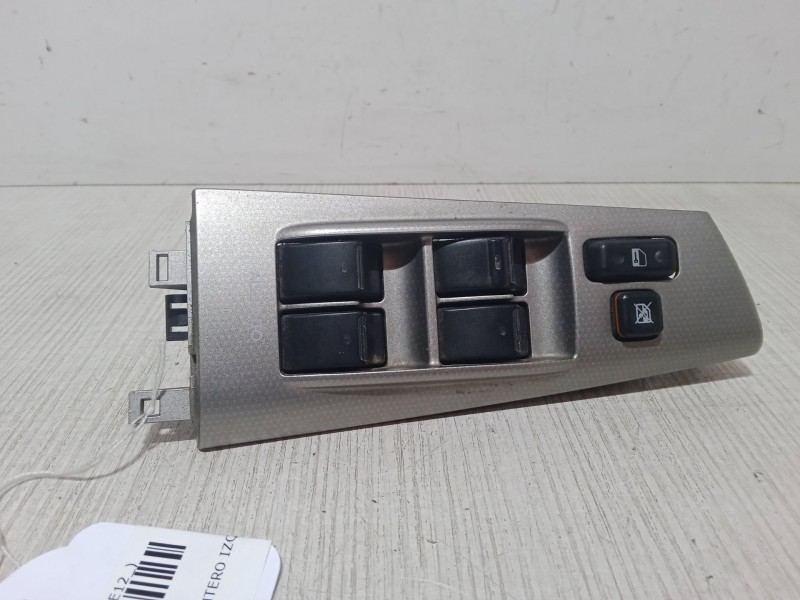 Recambio de mando elevalunas delantero izquierdo para toyota corolla (_e12_) 1.6 vvt-i (zze121_) referencia OEM IAM 84820-0F030 