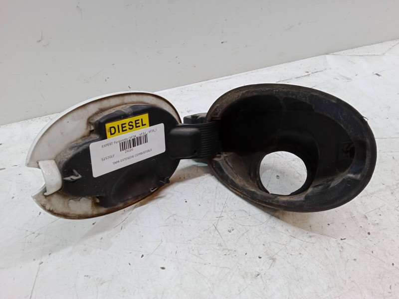 Recambio de tapa exterior combustible para peugeot expert furgoneta (vf3a_, vf3u_, vf3x_) 1.6 hdi 90 16v referencia OEM IAM   
