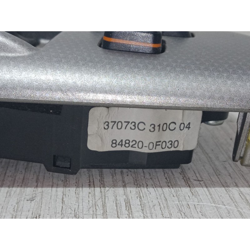 Recambio de mando elevalunas delantero izquierdo para toyota corolla (_e12_) 1.6 vvt-i (zze121_) referencia OEM IAM 84820-0F030 