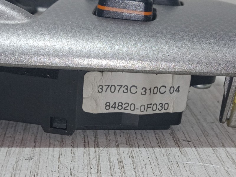 Recambio de mando elevalunas delantero izquierdo para toyota corolla (_e12_) 1.6 vvt-i (zze121_) referencia OEM IAM 84820-0F030 