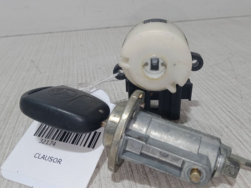 Recambio de clausor para toyota corolla (_e12_) 1.6 vvt-i (zze121_) referencia OEM IAM   
