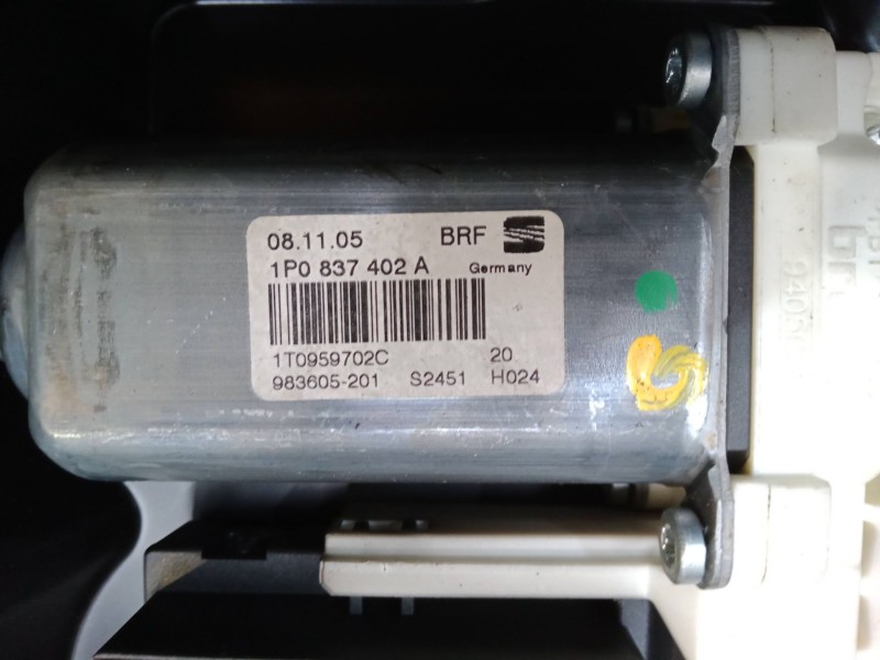 Recambio de elevalunas electrico delantero derecho para seat leon (1p1) 1.9 tdi referencia OEM IAM   