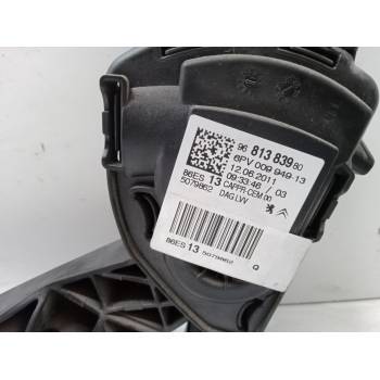 PEDAL ACELERADOR 