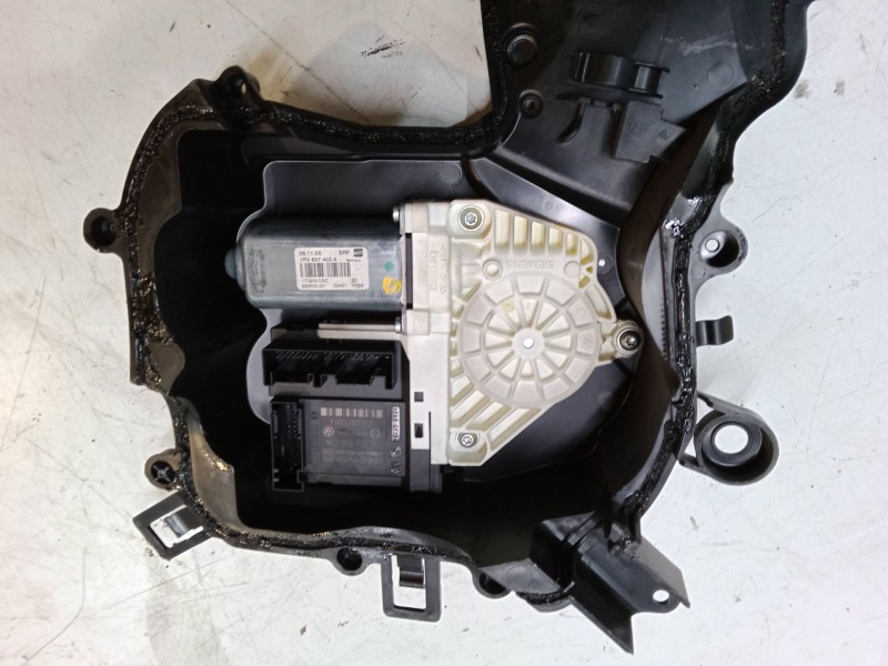 Recambio de elevalunas electrico delantero derecho para seat leon (1p1) 1.9 tdi referencia OEM IAM   