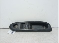 Recambio de mando elevalunas delantero derecho para kia carens iii monospace (un) 2.0 crdi 115 referencia OEM IAM   