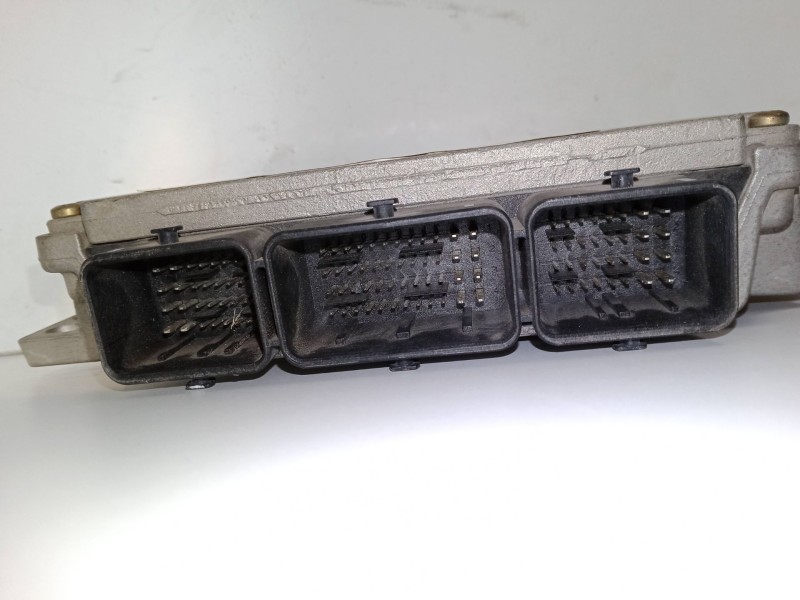 Recambio de centralita motor uce para citroën c4 i (lc_) 1.4 16v referencia OEM IAM SW16735054  SW9659099180