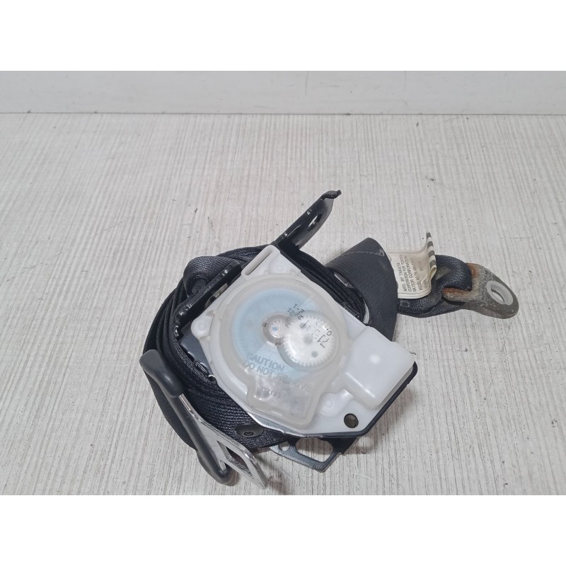 Recambio de cinturon seguridad trasero derecho para toyota corolla (_e12_) 1.6 vvt-i (zze121_) referencia OEM IAM   