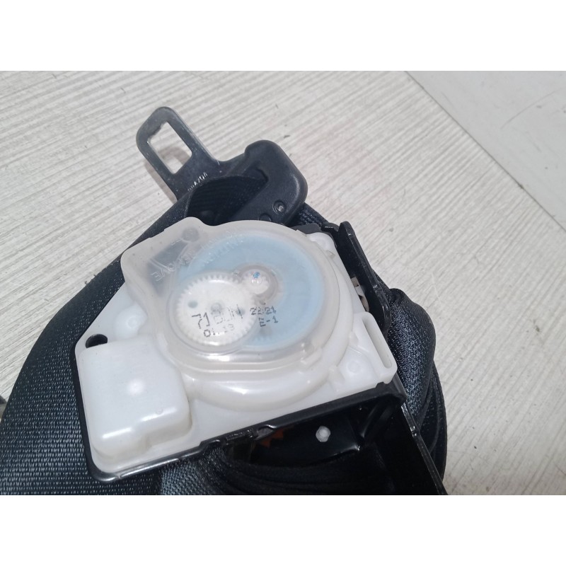Recambio de cinturon seguridad trasero derecho para toyota corolla (_e12_) 1.6 vvt-i (zze121_) referencia OEM IAM   
