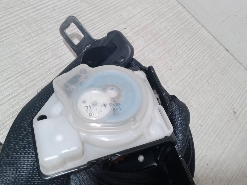 Recambio de cinturon seguridad trasero derecho para toyota corolla (_e12_) 1.6 vvt-i (zze121_) referencia OEM IAM   