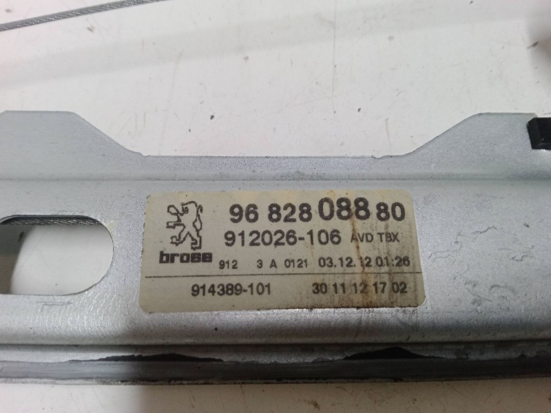 Recambio de elevalunas electrico delantero derecho para peugeot 5008 (0u_, 0e_) 1.6 hdi referencia OEM IAM 9682808880  