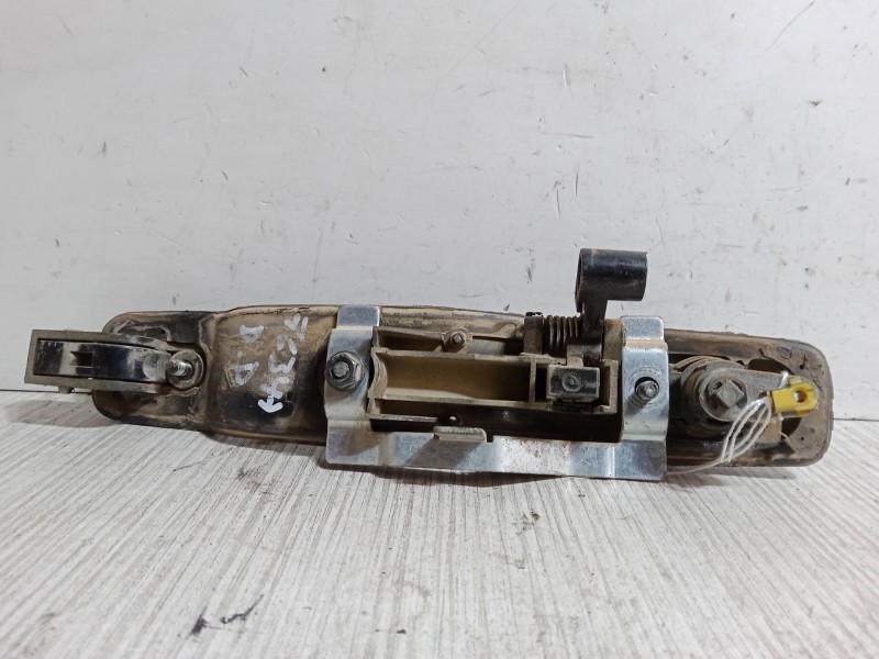 Recambio de maneta exterior puerta delantera derecha para ssangyong rodius i 2.7 xdi referencia OEM IAM   