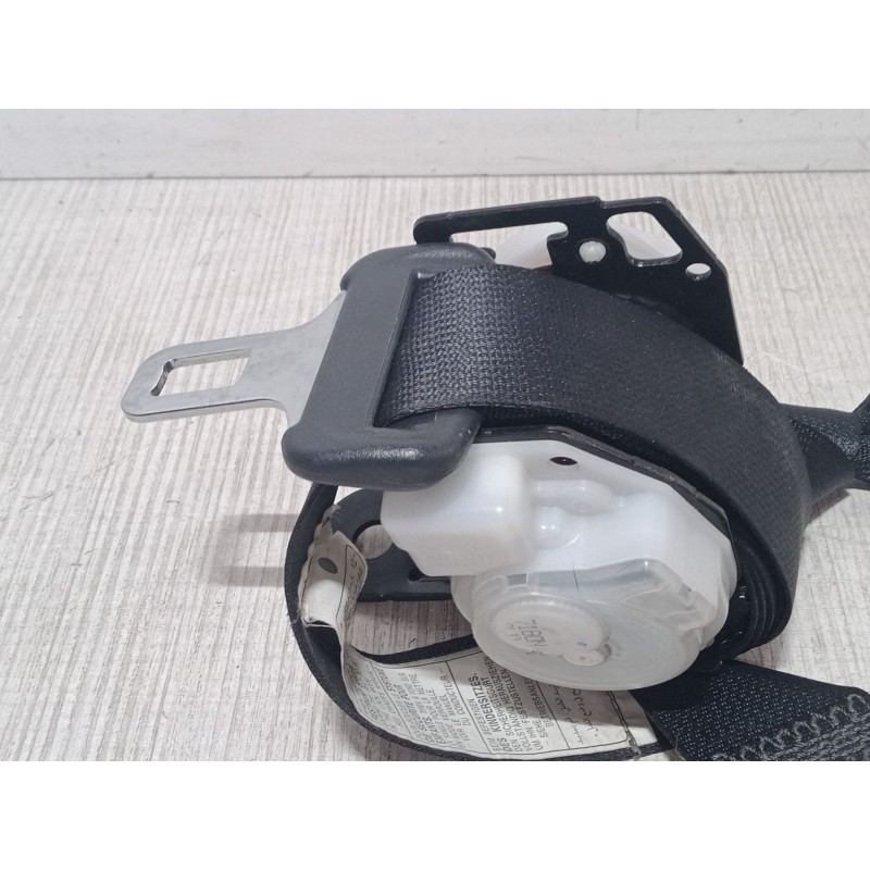 Recambio de cinturon seguridad trasero izquierdo para toyota corolla (_e12_) 1.6 vvt-i (zze121_) referencia OEM IAM   