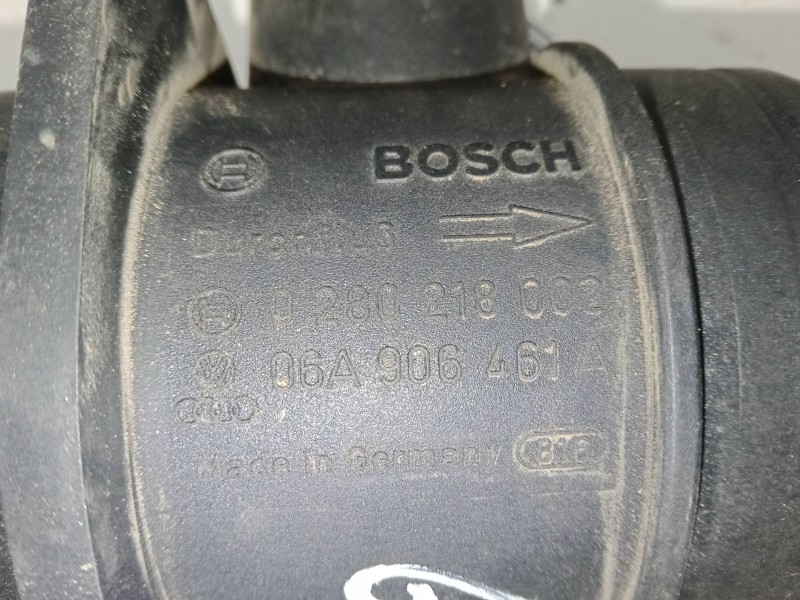 Recambio de caudalimetro para volkswagen golf iv (1j1) 1.8 referencia OEM IAM 0280218002.06A906461A  