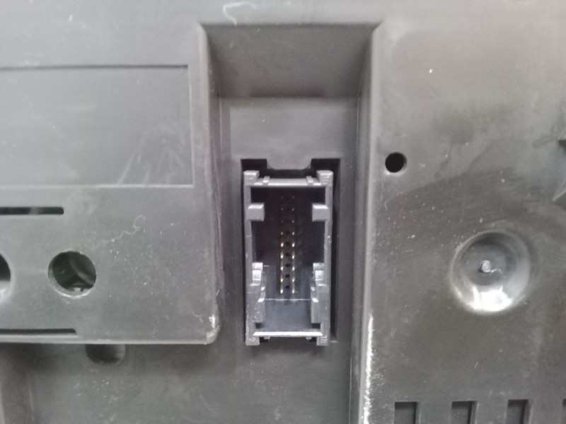 Recambio de cuadro instrumentos para bmw 1 (e87) 120 d referencia OEM IAM 696147701 IK696147701 102495221