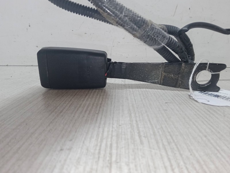 Recambio de anclaje cinturon delantero derecho para toyota corolla (_e12_) 1.6 vvt-i (zze121_) referencia OEM IAM   