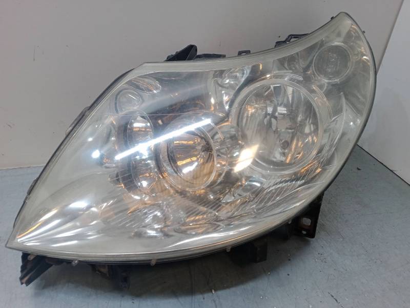FARO IZQUIERDO 47460939 