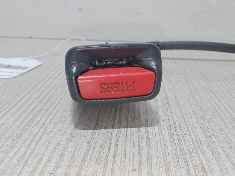 Recambio de anclaje cinturon delantero izquierdo para toyota corolla (_e12_) 1.6 vvt-i (zze121_) referencia OEM IAM   