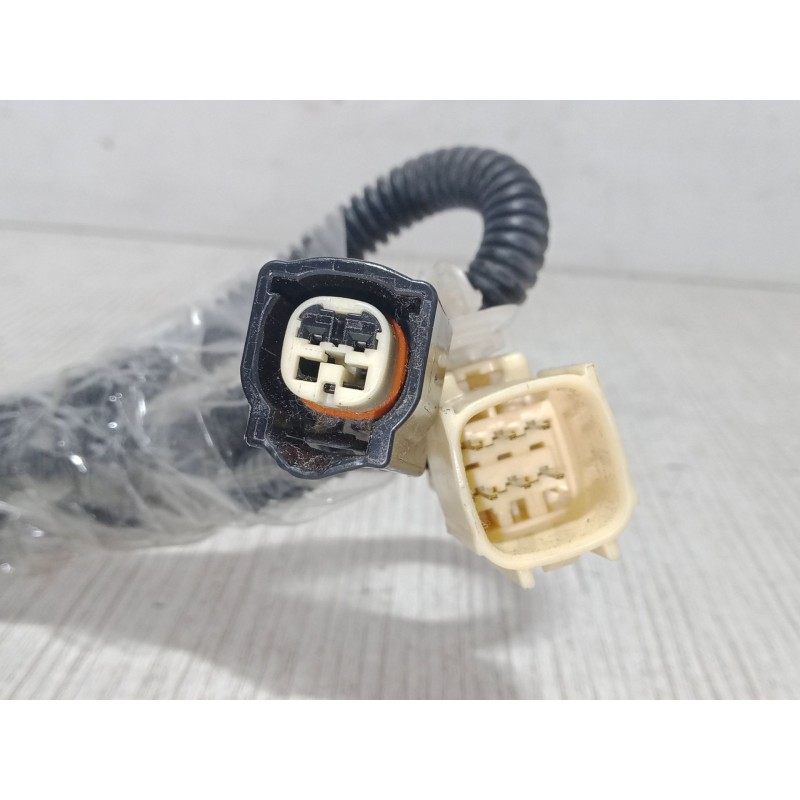 Recambio de anclaje cinturon delantero izquierdo para toyota corolla (_e12_) 1.6 vvt-i (zze121_) referencia OEM IAM   