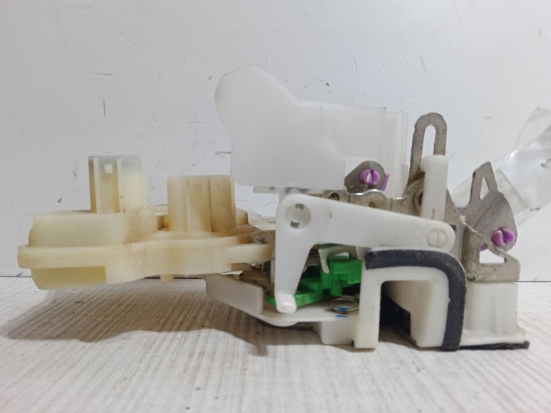 Recambio de cerradura puerta trasera derecha para honda cr-v ii (rd_) 2.2 ctdi (rd9) referencia OEM IAM   