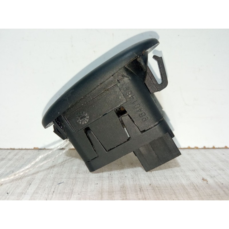 Recambio de mando elevalunas trasero derecho para citroën c3 i (fc_, fn_) 1.4 hdi referencia OEM IAM   