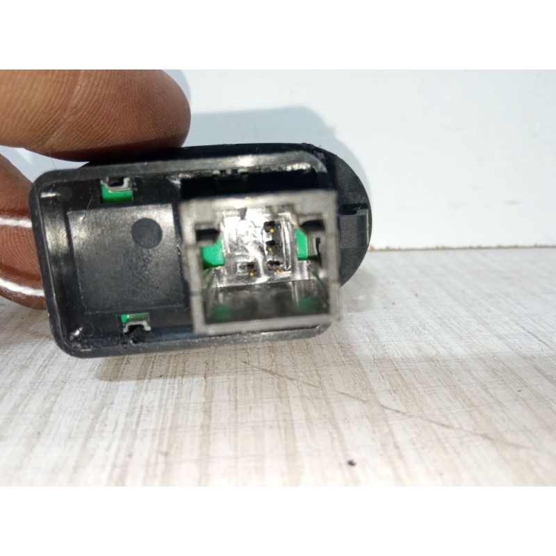 Recambio de mando elevalunas trasero derecho para citroën c3 i (fc_, fn_) 1.4 hdi referencia OEM IAM   