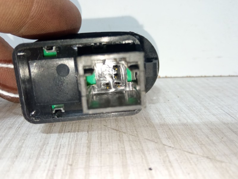 Recambio de mando elevalunas trasero derecho para citroën c3 i (fc_, fn_) 1.4 hdi referencia OEM IAM   