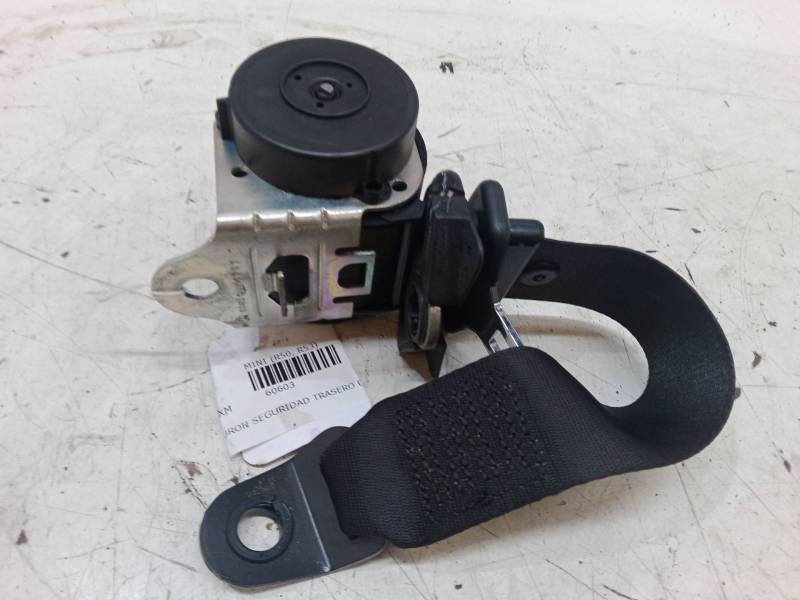CINTURON SEGURIDAD TRASERO DERECHO 