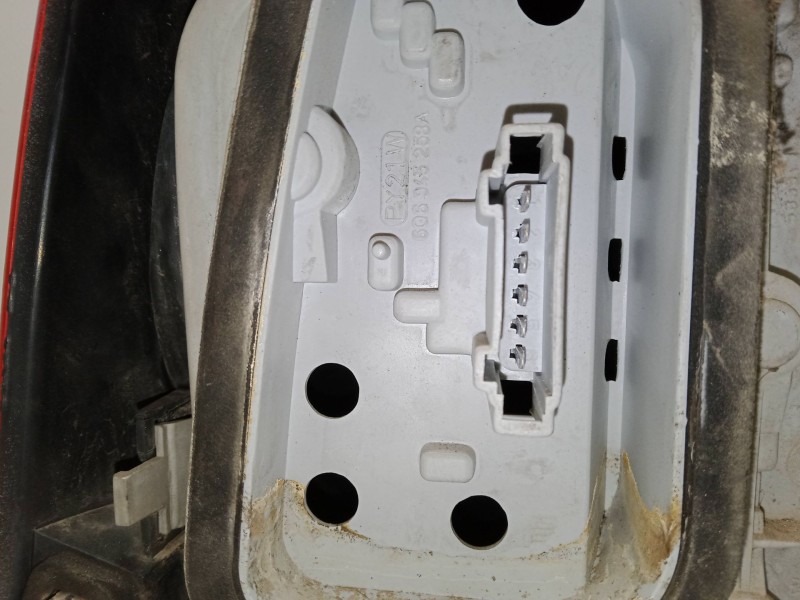 Recambio de piloto trasero derecho para volkswagen polo (9n_, 9a_) 1.4 tdi referencia OEM IAM   