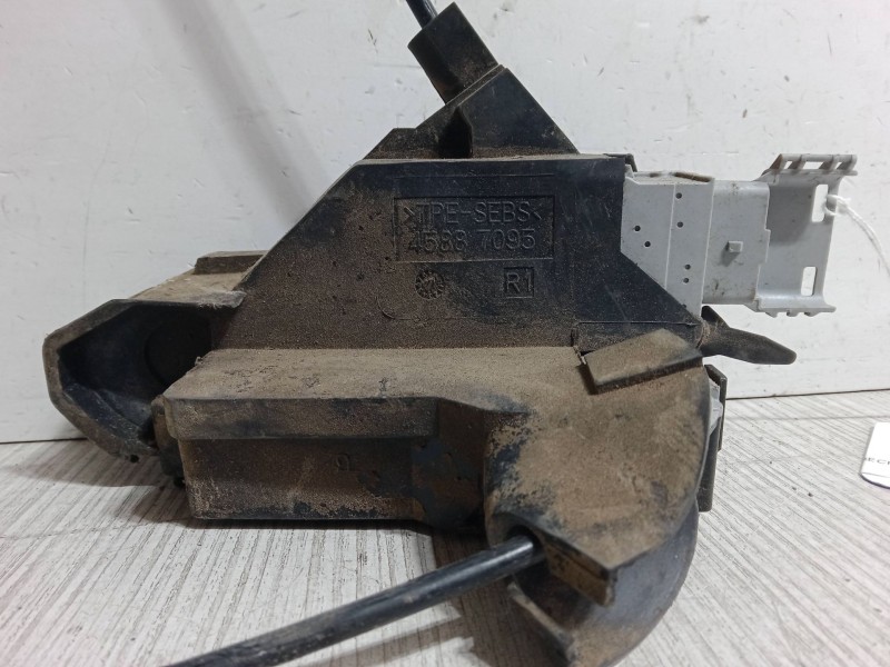 Recambio de cerradura puerta delantera derecha para citroën c4 i (lc_) 1.4 16v referencia OEM IAM 45887095  