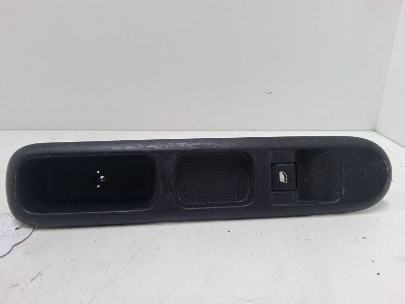 Recambio de mando elevalunas delantero derecho para peugeot 5008 (0u_, 0e_) 1.6 hdi referencia OEM IAM   