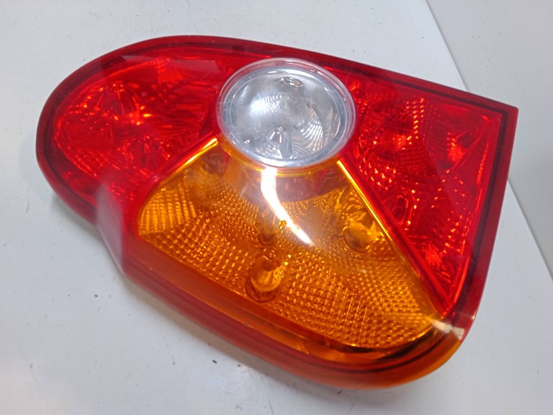 Recambio de piloto trasero izquierdo para hyundai terracan (hp) 2.9 crdi referencia OEM IAM   