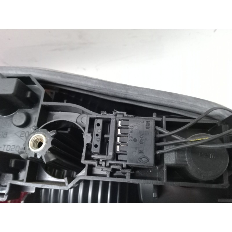 Recambio de piloto trasero porton derecho para renault laguna ii (bg0/1_) 1.9 dci (bg08, bg0g) referencia OEM IAM   