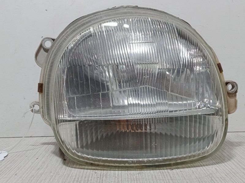 Recambio de faro derecho para renault twingo ii (cn0_) 1.2 turbo (cn0c, cn0f) referencia OEM IAM 39100748  