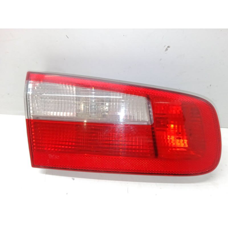 Recambio de piloto trasero porton izquierdo para renault laguna ii (bg0/1_) 1.9 dci (bg08, bg0g) referencia OEM IAM   
