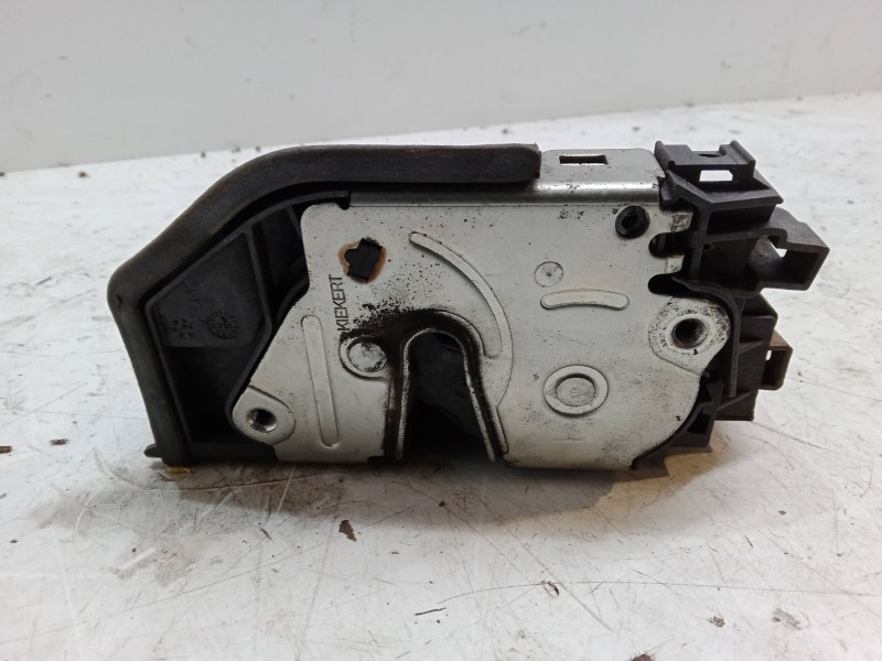 Recambio de cerradura puerta trasera derecha para bmw 1 (e87) 120 d referencia OEM IAM   