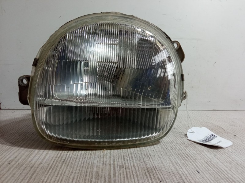 Recambio de faro izquierdo para renault twingo ii (cn0_) 1.2 turbo (cn0c, cn0f) referencia OEM IAM   