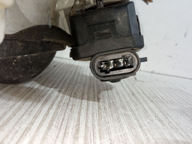 Recambio de faro izquierdo para renault twingo ii (cn0_) 1.2 turbo (cn0c, cn0f) referencia OEM IAM   